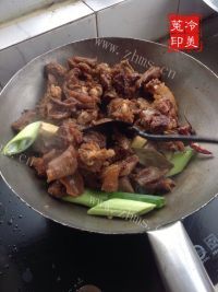 红烧牛外脊筋做法图解7)