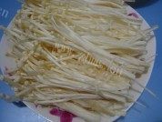 家常菜金针菇烧肉做法图解1)