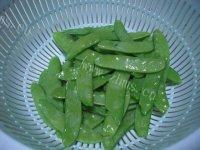 自制腊肉炒荷兰豆做法图解1)