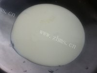 自制牛奶冻做法图解3)