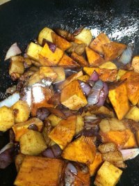 食欲满满的土豆炖南瓜做法图解6)