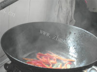 家常菜萝卜干炒腊肉做法图解6)