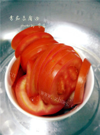家常菜番茄豆腐汤做法图解3)
