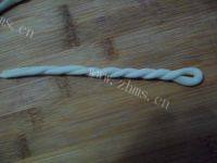 自制香脆小麻花做法图解5)
