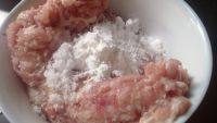 味道不错的油豆腐镶肉做法图解3)