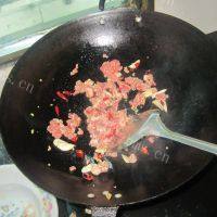 家常菜肉末四季豆做法图解10)