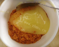 美味的乳酪面包卷做法图解2)