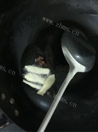 口感极佳的酱烧黄花鱼做法图解2)