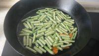 家庭版凉拌豆角做法图解4)