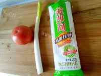 色香味俱全的西红柿鸡蛋面做法图解1)
