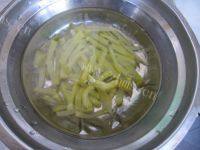「DIY美食」榨菜肉丝面做法图解2)