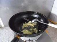 美味的鲜辣脆皮虾做法图解8)