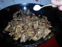 「家有大厨」茄子炒肉做法图解8)