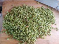 色泽不错的蒜香豇豆做法图解2)