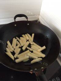 家常菜豆角炖土豆做法图解2)