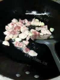 家常菜西兰花炒肉做法图解3)