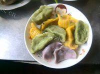 诱人的彩色饺子