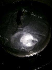 甘脆的爆炒花甲做法图解6)