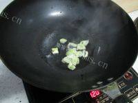 美味的金针菇鸡蛋汤做法图解4)