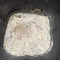 自制圣诞花环面包做法图解2)