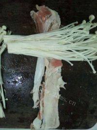 家常菜金针菇肥牛卷做法图解2)
