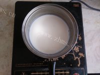 自制脱脂牛奶做法图解2)