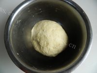 美味的莲藕猪肉饺子做法图解2)