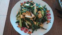 家常菜鸡蛋炒蒜苗