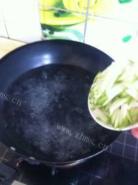 牛肉汤烩萝卜菜做法图解3)
