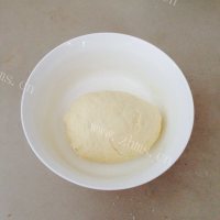 营养韭菜鸡蛋素火烧做法图解2)