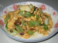 常吃不腻的大葱炒鸡蛋