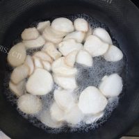 浓郁的肉片烧杏鲍菇做法图解5)