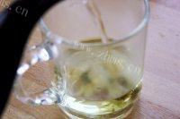 「家有大厨」菊花茶做法图解3)