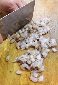 香飘十里的三鲜馄饨做法图解3)