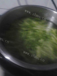 美味地瓜萝卜汤做法图解4)