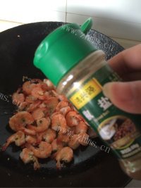 美味的椒盐基围虾做法图解7)