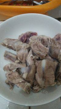 家常菜番茄烧排骨做法图解3)