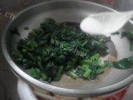 蒜香木耳菜自制做法图解4)