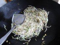 鲜香的素炒绿豆芽