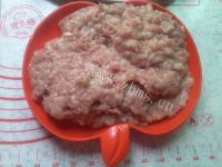 鲜美的鲜肉萝卜水饺做法图解2)