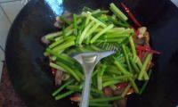 美味蒜苔牛肉做法图解6)