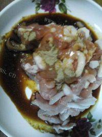 家常菜芹菜炒肉丝做法图解2)