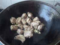 自己做的排骨豆角焖面做法图解2)