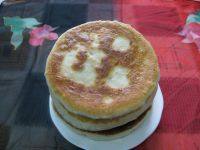 自己做的发面豆沙饼