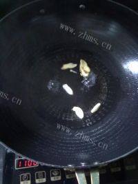 美味的白灼鲜虾做法图解2)