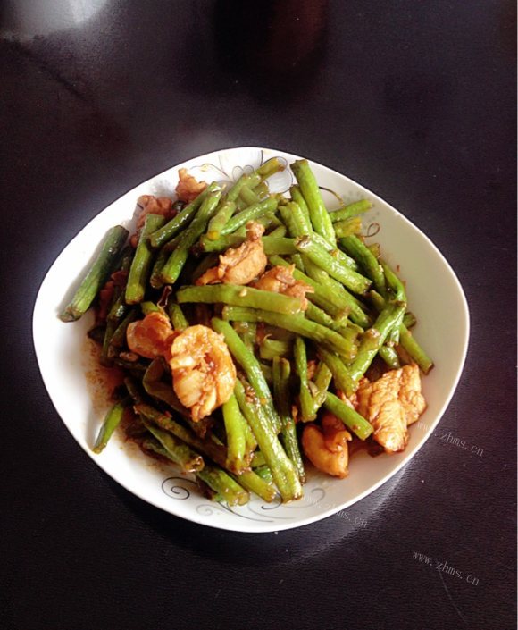 鸡肉煸酱香豆角