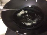 香气浓郁的糖醋排骨做法图解2)
