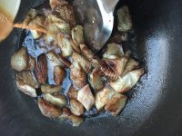 鲜美可口的红烧茄子做法图解8)