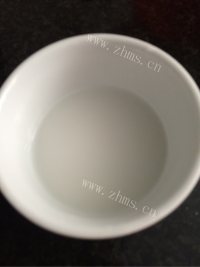 家常菜肉片炒茭白做法图解6)