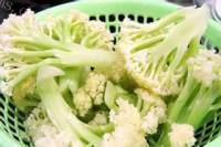 美味的芝士酱烤花椰菜做法图解2)